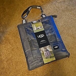 UGG outdoor zip up blanket
